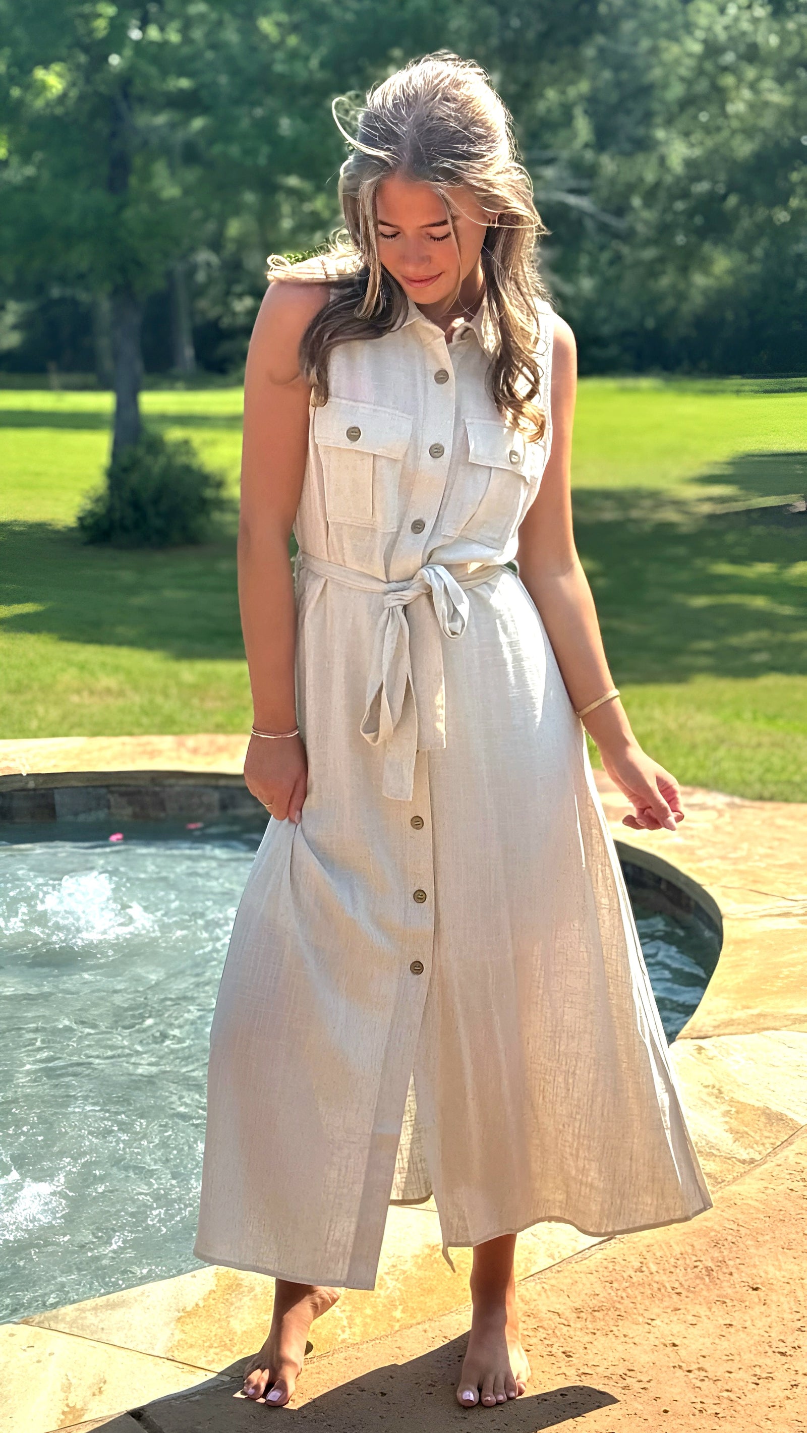 Sleeveless Colored Button Down Midi Dress in 2 Colors