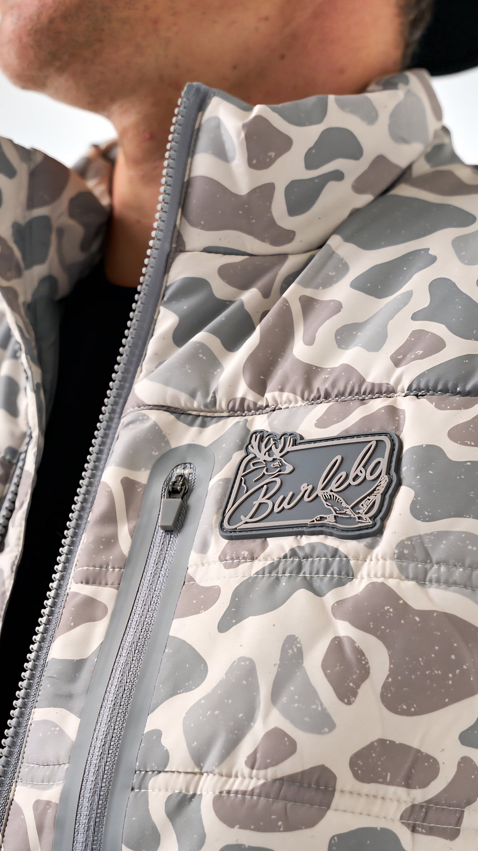 Burlebo Puffer Vest - Classic Deer Camo